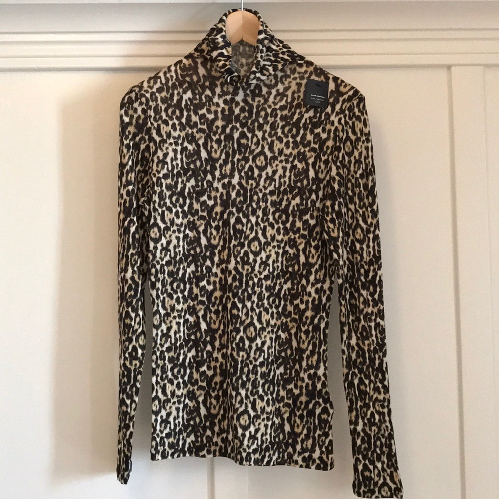 Club Monaco Leopard Print Long Sleeve Turtleneck